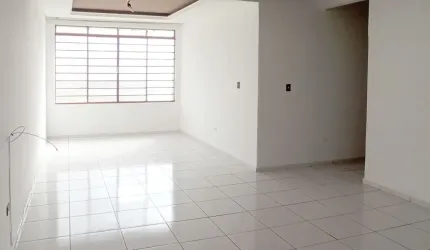 Apartamento grande com 136m² com quarto de serviço