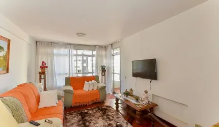 Apartamento 16º Andar,  rua tranquila no Champagnat, BIGORRILHIO, região nobre, uma quadra da Praça Ucrânia com feira gastronômica nos finais de semana Edifício Shannon, Rua Des. Otávio do Amaral, 741