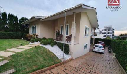 Casa com 3 dormitórios, sendo 1 suíte à venda, 344 m² por R$ 1.480.000 - Estados - Indaial/Santa Catarina