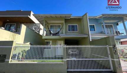 Casa com 3 dormitórios, sendo 1 suíte à venda, 130 m² por R$ 640.000 - Sol - Indaial/SC