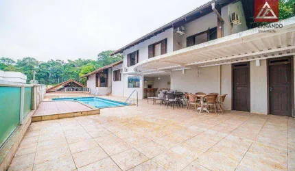 Casa com 4 dormitórios, sendo 2 suítes à venda, 273 m² por R$ 1.550.000 - Água Verde - Blumenau/SC