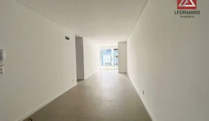 Apartamento com 3 dormitórios, sendo 1 suíte à venda, 79 m² por R$ 692.000 - Velha - Blumenau/SC