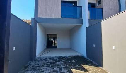 Casa Geminada no bairro Santa Catarina
