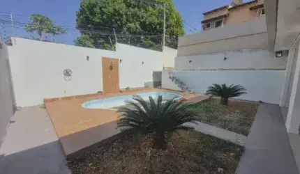 Casa para alucinante com armários planejados com suíte e piscina