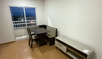 Apartamento para alugar com sacada e armários planejados
