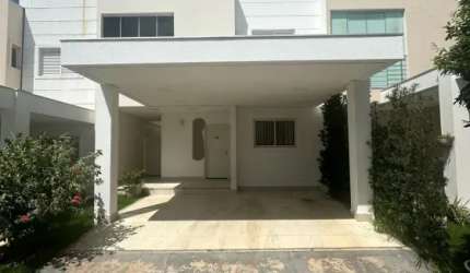 Casa em condomínio com 3 suíte e armários planejados