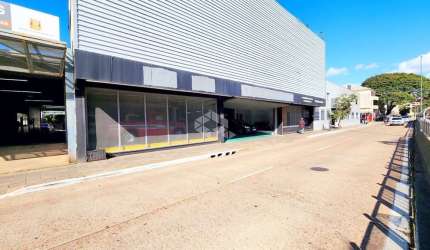 PRÉDIO COMERCIAL TRADICIONAL COM ACESSO DE FRENTE A FUNDOS EM PLENA AVENIDA FARRAPOS