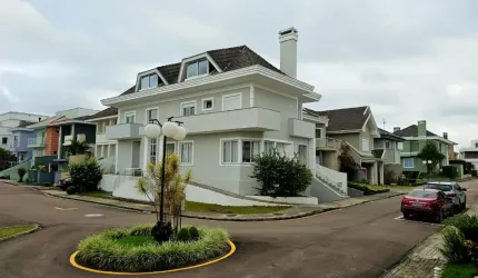 Casa de Alto Padrão - Condomínio - Portão-Curitiba/PR