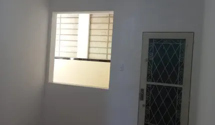 APROVEITE. VENHA VISITAR. EXCELENTE APARTAMENTO TÉRREO, COM 2 QUARTOS. VALE A PENA CONFERIR.