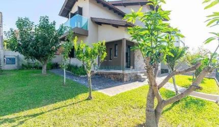 Sobrado com 4 dormitórios à venda, 200 m² por R$ 690.000,00 - Jansen - Gravataí/RS