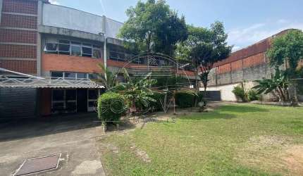 GA4366 - Alugo este galpão em Osasco com 2.300 metros de terreno, 1.954 metros de área construída, 1.523 metros de área fabril, 431 metros de escritór