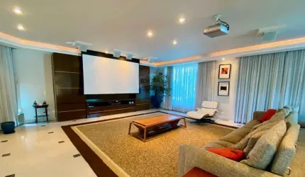CASA COM ELEVADOR E 5 dormitórios