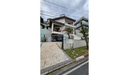 Casa de condomínio com 3 dormitórios em Arujá SP