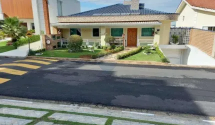 'Arujá: Casa dos Sonhos com Estilo de Vida Único'