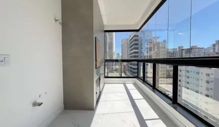 Apartamento com 3 quartos à venda na Rua 250, 93, Meia Praia, Itapema por R$ 2.150.000