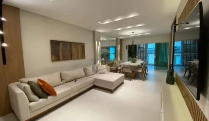 Apartamento com 3 quartos à venda na Rua 238, 410, Meia Praia, Itapema por R$ 2.200.000