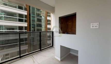 Apartamento com 3 quartos à venda na Rua 319, 332, Meia Praia, Itapema por R$ 2.300.000