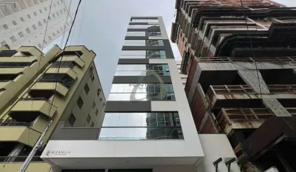Apartamento com 3 quartos para alugar na Rua 302, 151, Meia Praia, Itapema por R$ 4.200