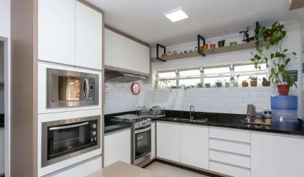 Apartamento com 3 dormitórios à venda, 106 m² por R$ 699.000,00 - Água Verde - Curitiba/PR