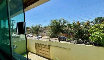 Casa com segundo andar + um barracão ao lado individualizado