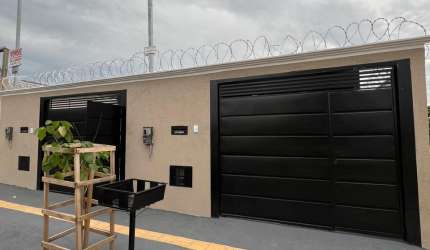 Casa Moderna com 2 quartos com suíte - completa para morar