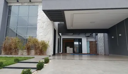 Linda Casa Térrea no Jardim Presidente