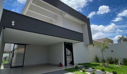 Casa maravilhosa com 3 suítes a venda no Bairro Ilda