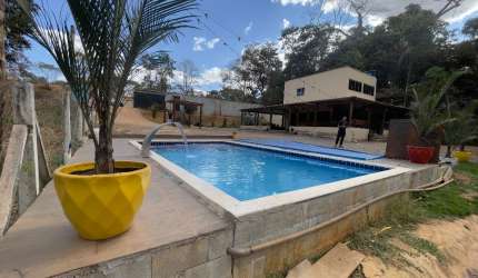 Chácara de eventos ou moradia
