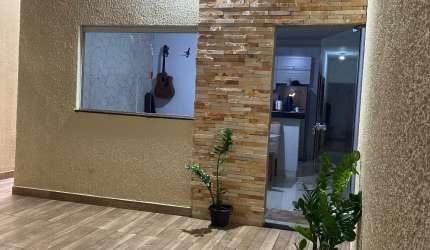 Vende-se ágio de uma ótima casa, 2/4 com suíte