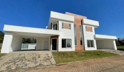 LINDO SOBRADO COM PISCINA NO CONDOMÍNIO BELLE VILLE