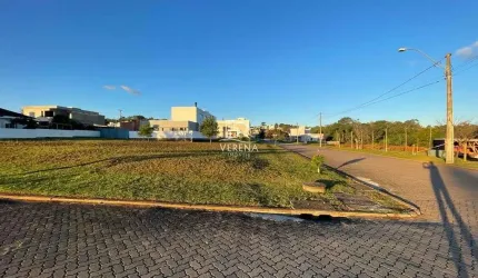 BELO TERRENO DE ESQUINA NO CONDOMINIO SERRA AZUL