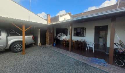 CASA Á VENDA NA ENSEADA - SAO FRANSCISCO DO SUL - SC.