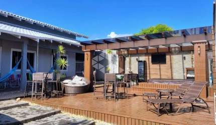 Casa Térrea à Venda na Rua Campo Alegre - Espaço, Conforto e Lazer em Localização Privilegiada