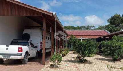 VENDE-SE CASA PRÓXIMA À PRAIA - LOTEAMENTO MARISOL.