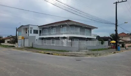Vende-se Sobrado na Praia Grande  Ideal para Moradia ou Investimento!