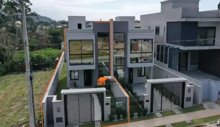 Casa para Venda em Florianópolis, São João do Rio Vermelho, 3 dormitórios, 1 suíte, 3 banheiros, 2 vagas