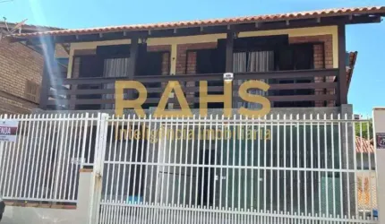 SOBRADO CENTRO DE BALNEARIO PIÇARRAS