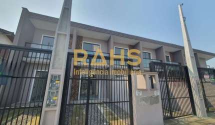 Sobrado Geminado com 3 quartos e 1 suíte no bairro Espinheiros