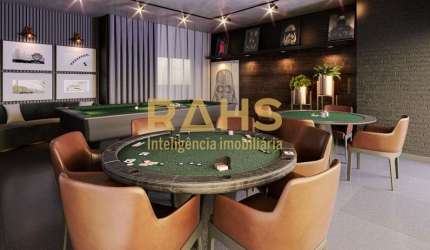 Apartamento de Alto Padrão Meia Praia