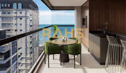 Apartamento de Alto Padrão Meia Praia