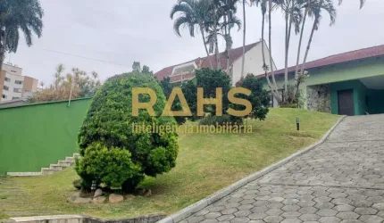 Linda Casa Averbada a Venda no Santo Antônio