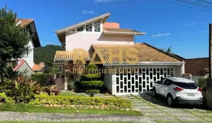 sobrado no bairro saguaçú,Joinville