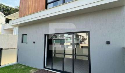 Casa com 3 Dormitórios - Córrego Grande -  Florianópolis/SC