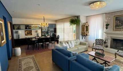 Casa de 3 Dormitórios-Lagoa da Conceição – Florianópolis/SC