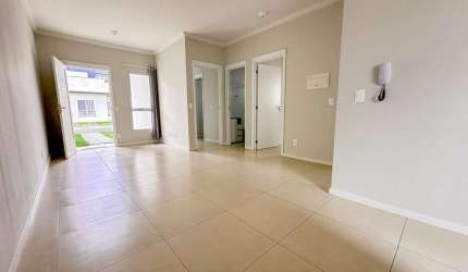 Casa com 3 dormitórios à venda, 78 m² por R$ 690.000 - Itacolomi - Balneário Piçarras/SC