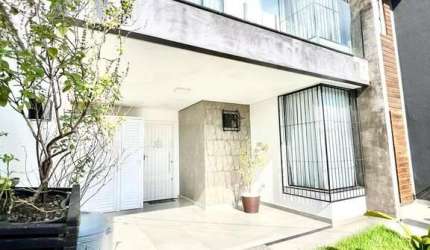 Sobrado com 3 dormitórios à venda, 115 m² por R$ 750.000 - Itacolomi - Balneário Piçarras/SC