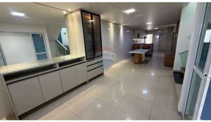 Casa Duplex a venda com 4 Quartos no Engenho do Meio - com energia solar