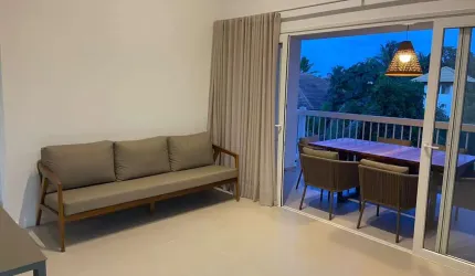 Village na Praia do Forte, 3 quartos, suíte, 2 vagas e total infra. A 300m da Praia.
