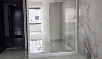 Apartamento 3/4 com 1 suíte, varanda, piscina &#8211; Imbuí.