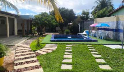 Casa em Condomínio Fechado 4/4 e 1 suíte Jauá